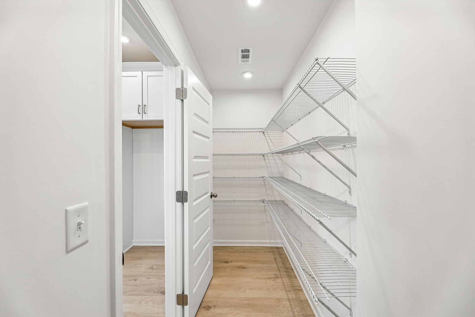 Savannah 94 Pantry