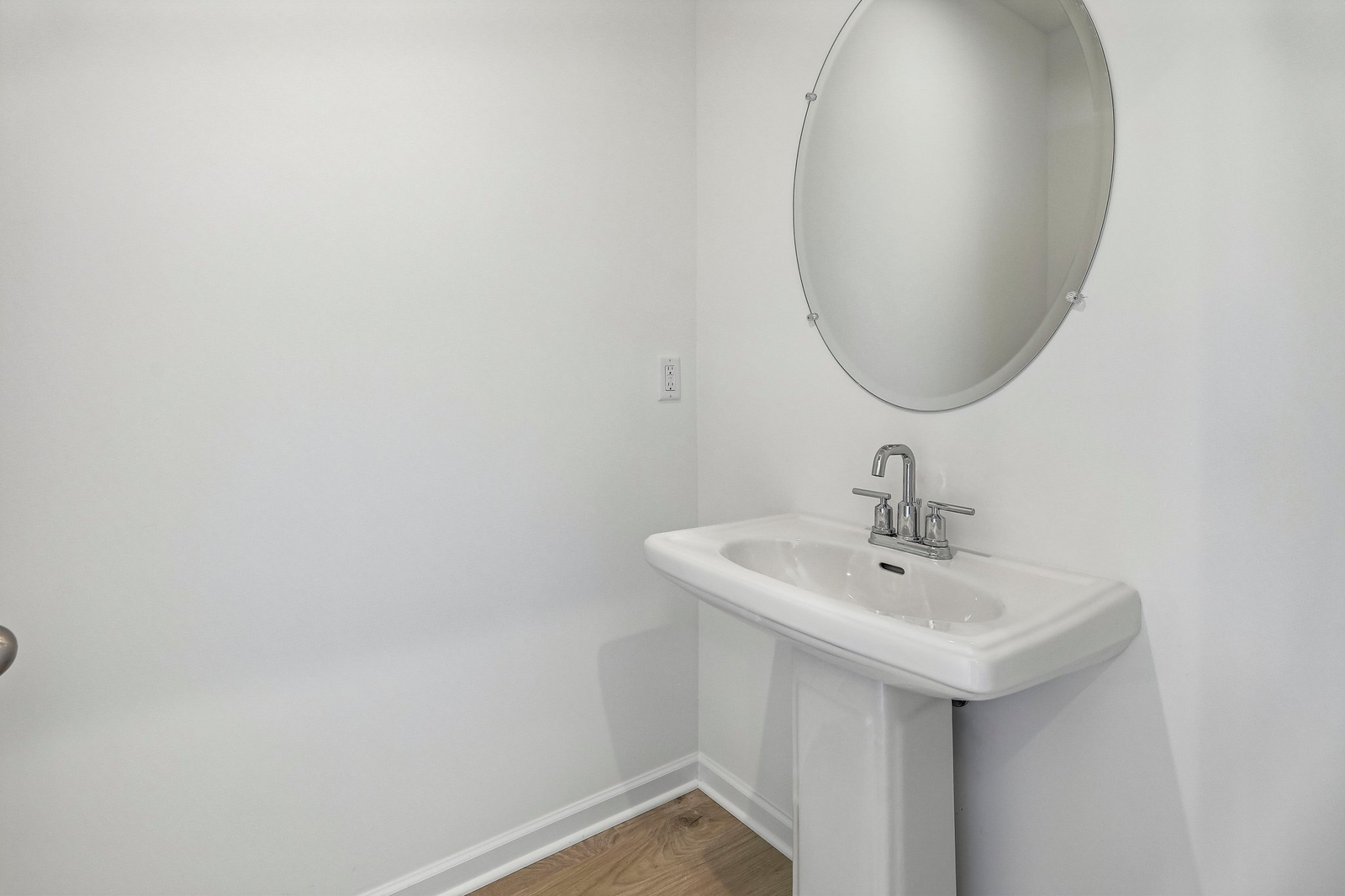 Savannah 94 Powder Room