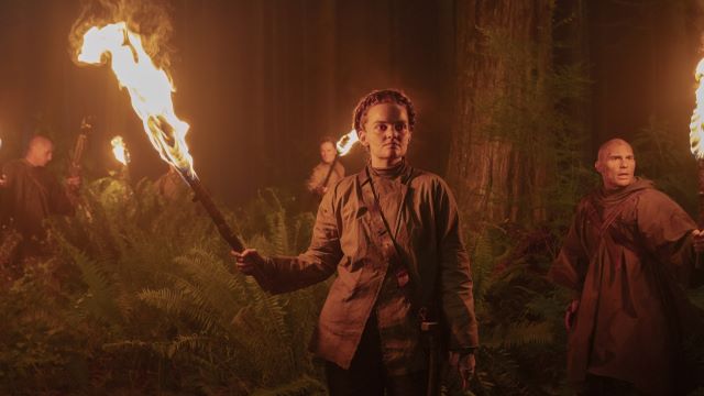 Scars hunting Ellie, Dina, Jesse in Episode 5.jpg