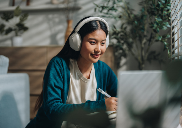 Text WYSIWYG Law Graduate or PLT SA.png