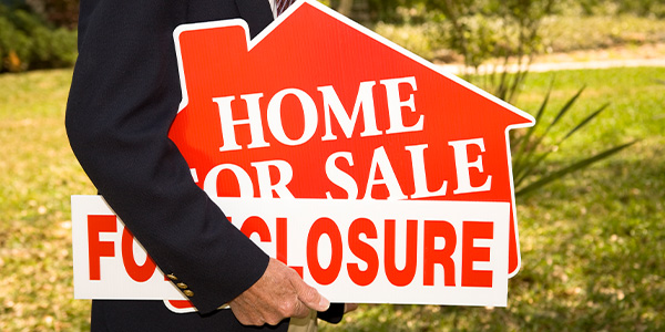 Thinking About Buying a Foreclosed Home? Here’s What You Need to Know Before You Close Image