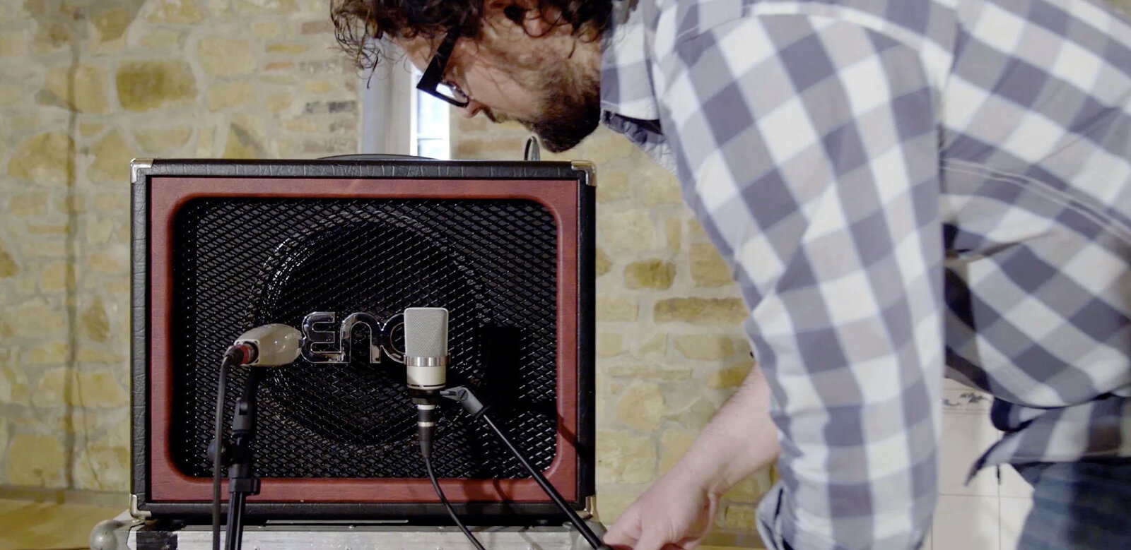 Comparing & Combining Mics in front of the amp for Electric Guitar