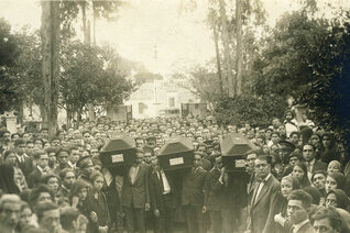 Mexican martyrs Jorge and Ramón Vargas González and Luis Padilla Gómez are carried in coffins