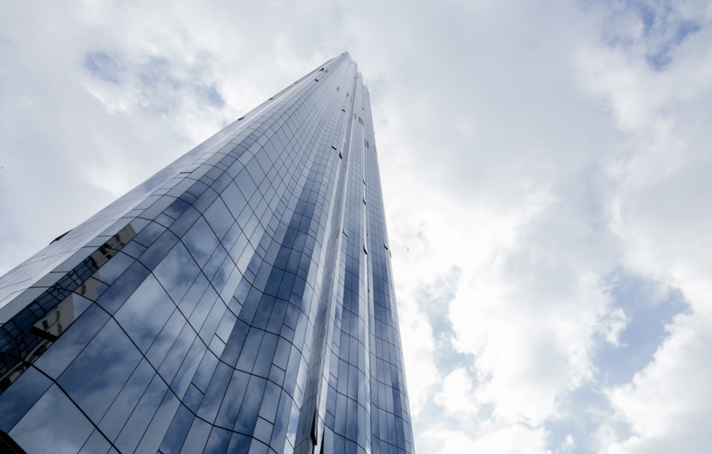 المستندات المطلوبة للحصول على الإقامة الذهبية في الإمارات | الدار