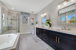 Dogwood Primary Bathroom