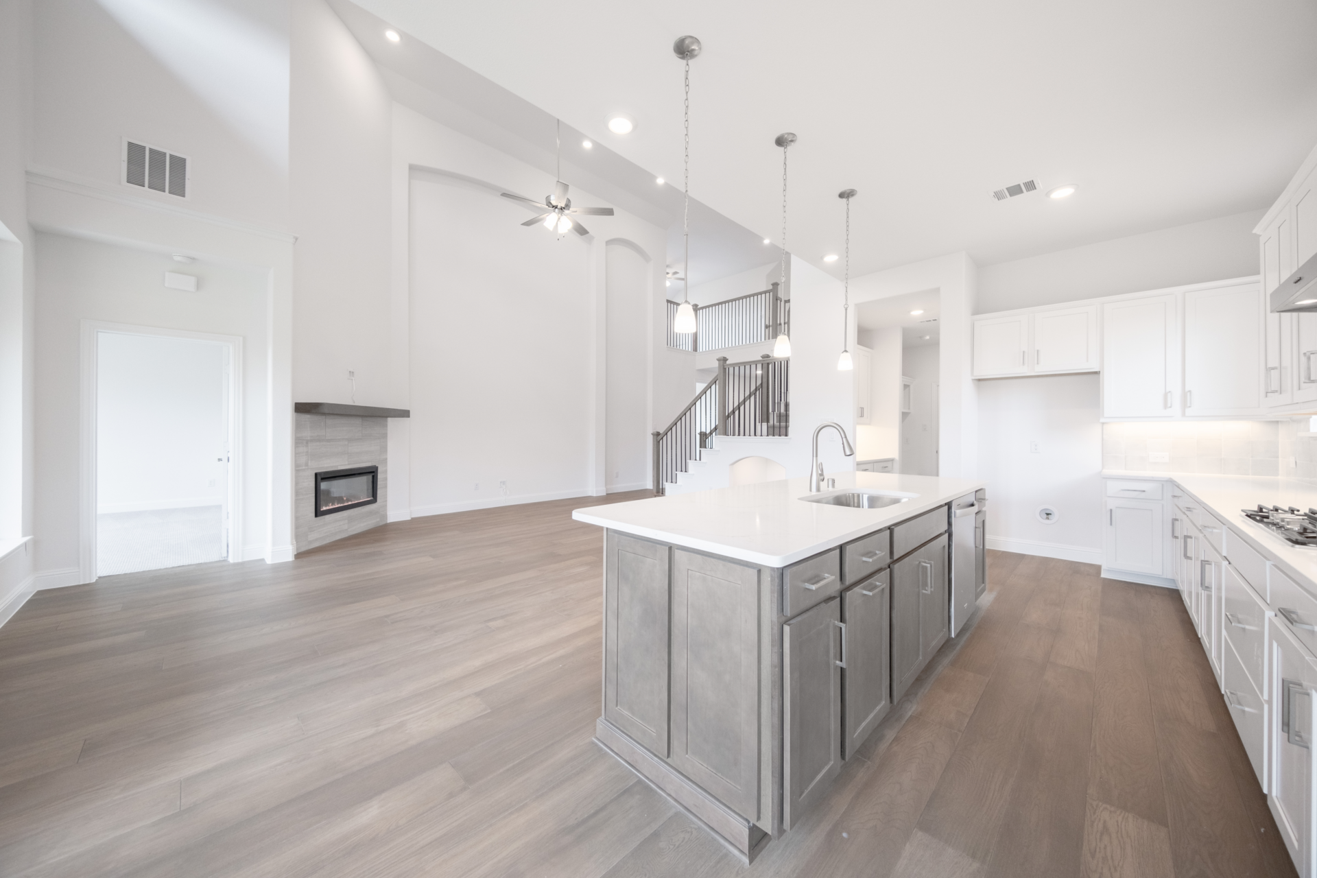 d0c8eae3-37a6-4eaf-8039-e160ac998ede