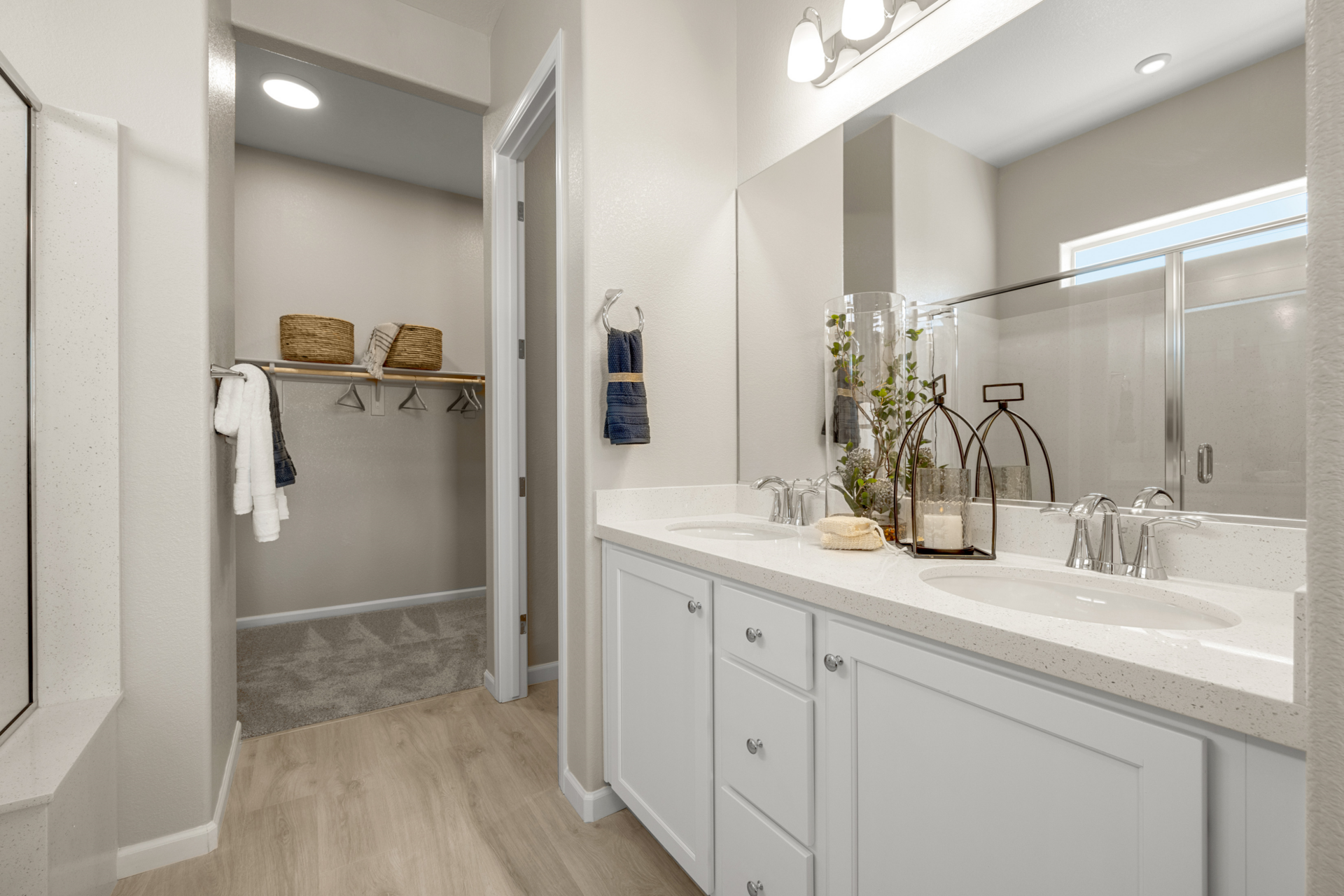 d60a9b7f-84b5-46b8-b82a-a1e5c3364f9d