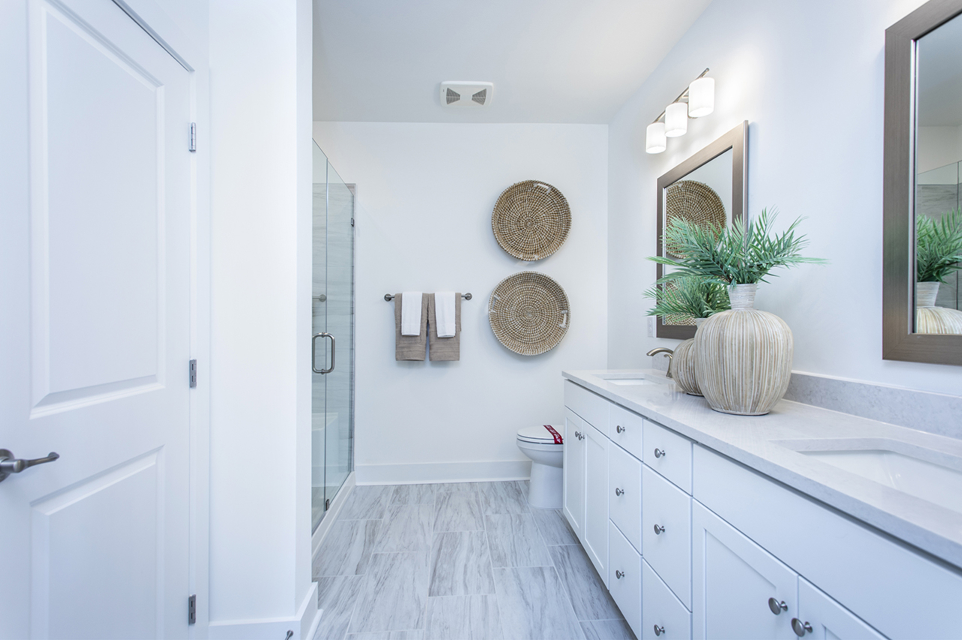 d93081d7-8bc5-46ea-8da8-9437c8778c8f