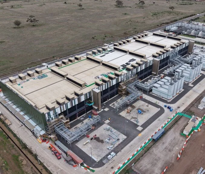Summer temperatures inside data centre constructions can become unbearable. Supplying cool, fresh air can help to maintain productivity and meet project timelines.