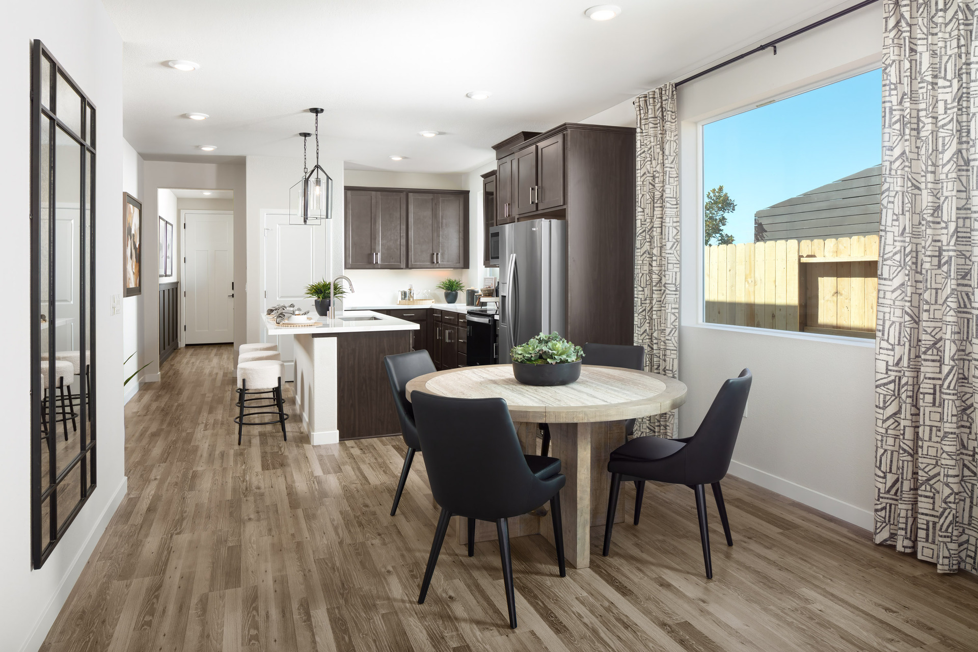 dec84c69-b2db-41d2-b8e2-3993f673b34f