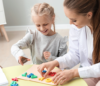 Odkrivanje disleksije je mogoče pri različnih starostih in vključuje različne metode.