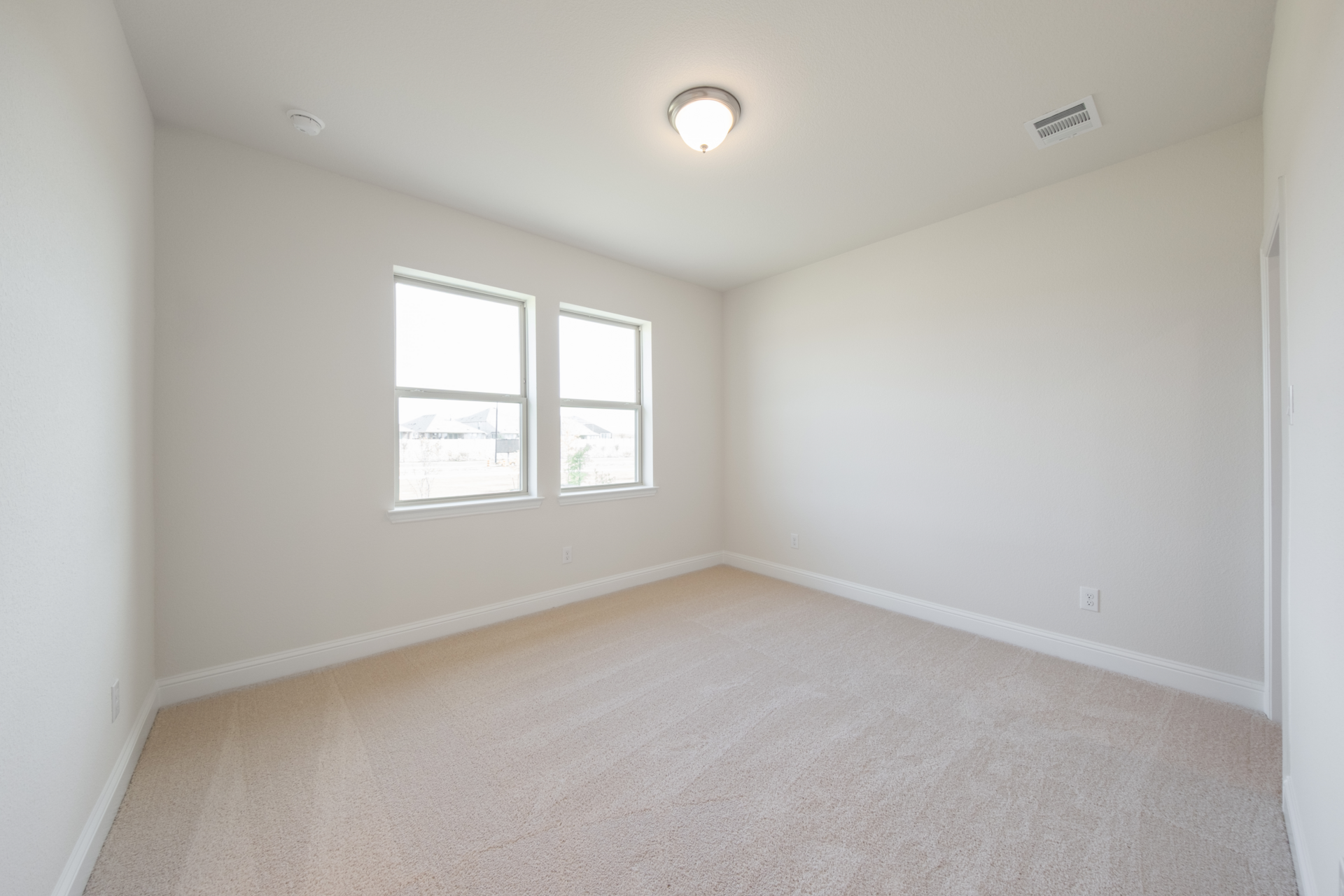 e39cc6b9-3d05-4069-9e6e-f07d3329bde0