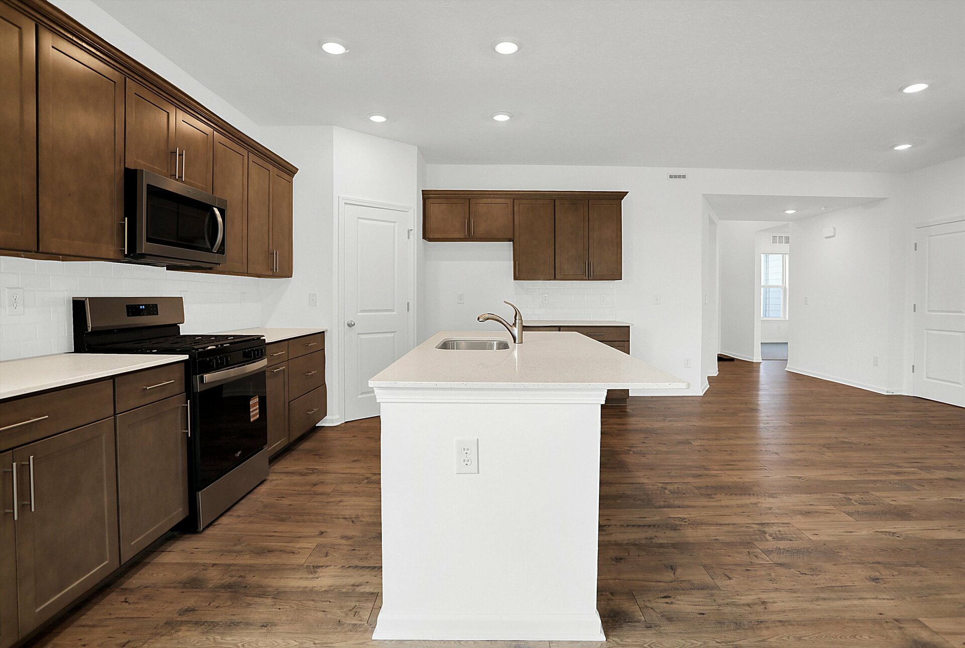 e747ef6d-c420-4024-a36a-0cc3973bb1fe