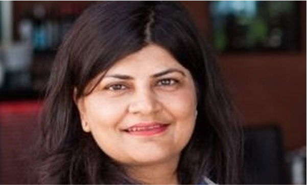 Headshot of Roopali Khurana