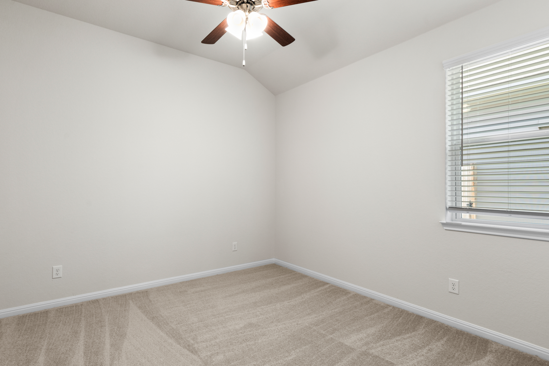 fb2223fb-f2f5-4423-b109-1752ffaec845