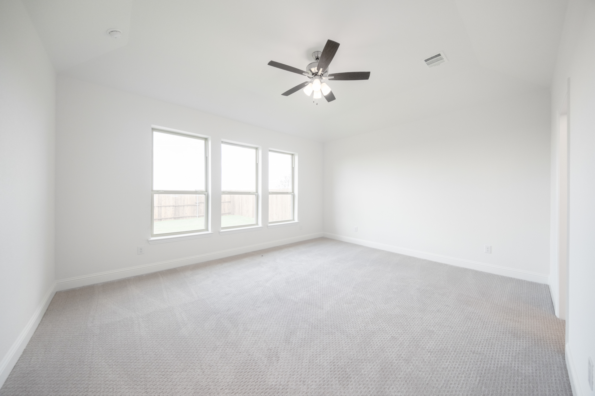 fb8f6e02-25e2-421d-8f18-64eda96f9760